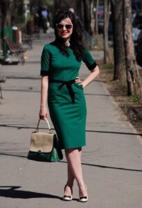 koyu yeşil ile uyumlu renkler